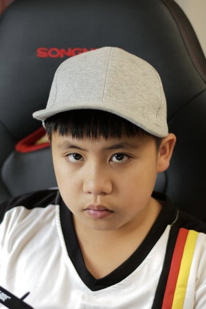 Minh Hoàng...